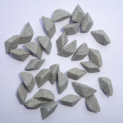 棕刚玉磨料（斜三角）